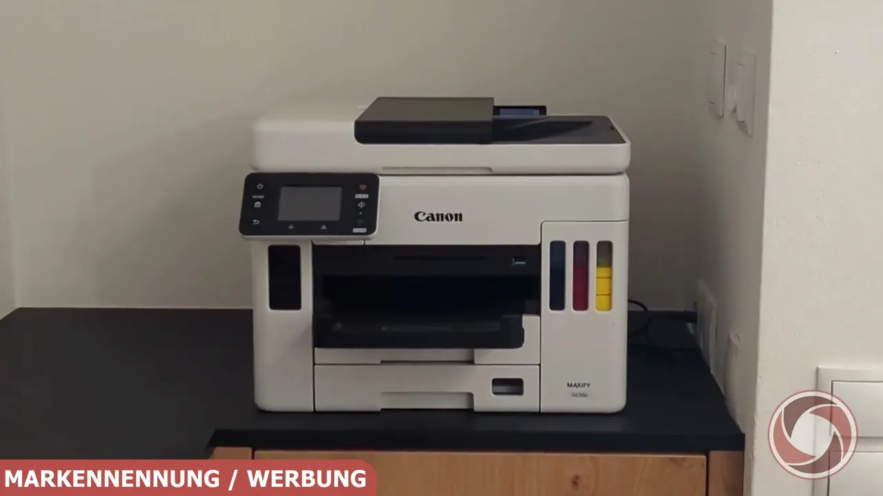 In meinem Test überzeugt mich das Gerät mit schnellen 24 Seiten pro Minute in Schwarz-Weiß auf ganzer Linie.