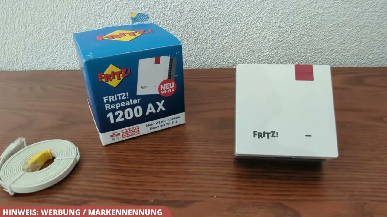 In meinem Test hat mich der kompakte FRITZ!Repeater 1200 AX samt Zubehör auf Anhieb überzeugt.