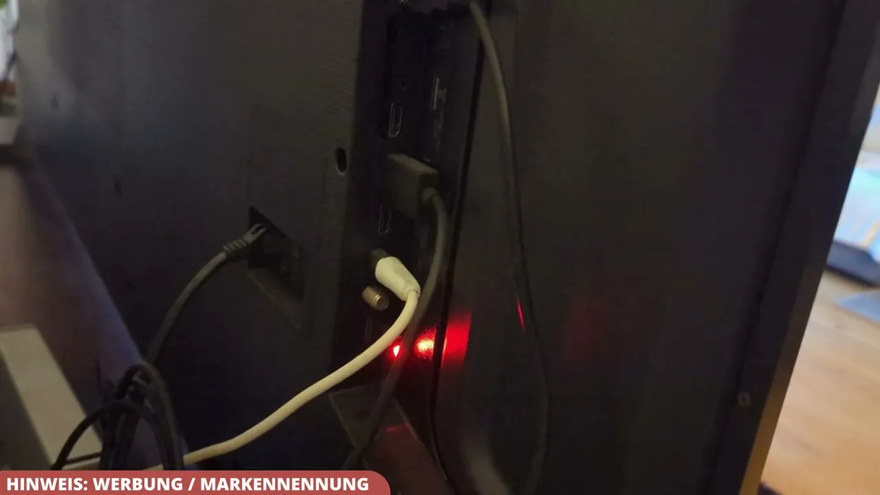Meiner Meinung nach sind die HDMI- und USB-Anschlüsse für externe Festplatten und Streaming-Boxen optimal gelöst.