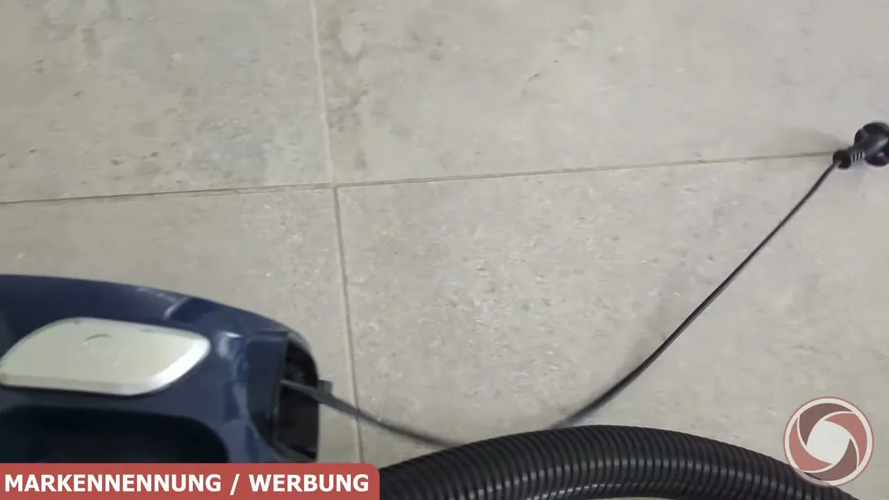 Das 5 Meter lange Stromkabel gefällt mir im Alltag für die schnelle Reinigung richtig gut.