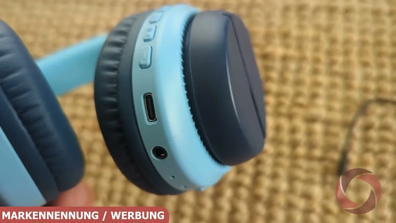 In meinem Test überzeugt die enorme Akkulaufzeit und das unkomplizierte Aufladen über den modernen USB-C-Port.