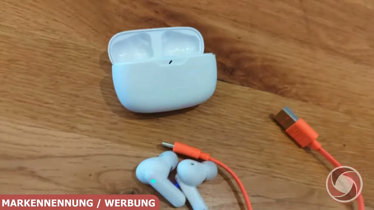 Mir gefällt gut, dass JBL das praktische Ladekabel für den USB-C-Anschluss direkt mitliefert.