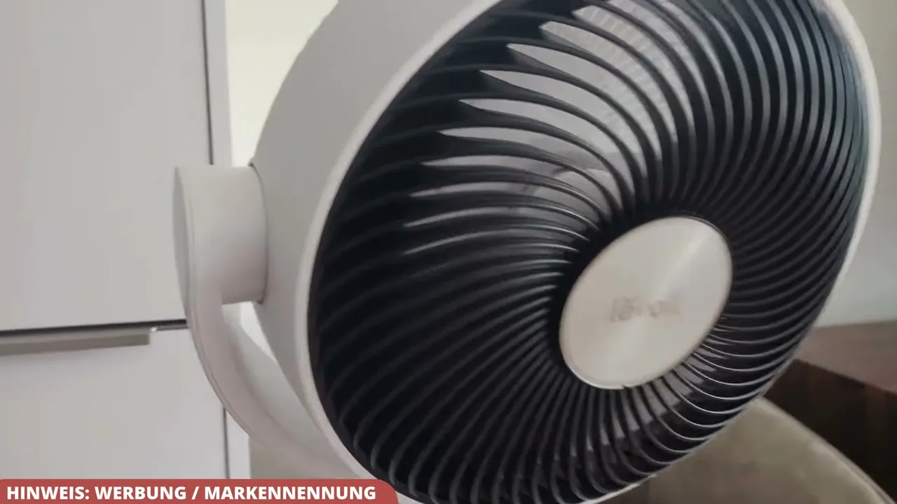 In meinem Test sorgt das spezielle Gitterdesign zusammen mit dem DC-Motor für eine spürbar kräftige Luftzirkulation.