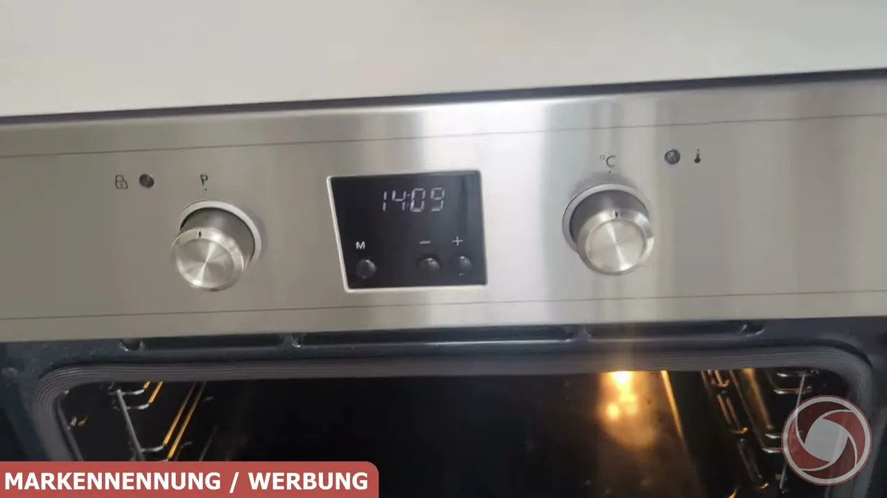 Ich finde die Bedienung über die versenkbaren Knebel und das digitale Display angenehm einfach und selbsterklärend.