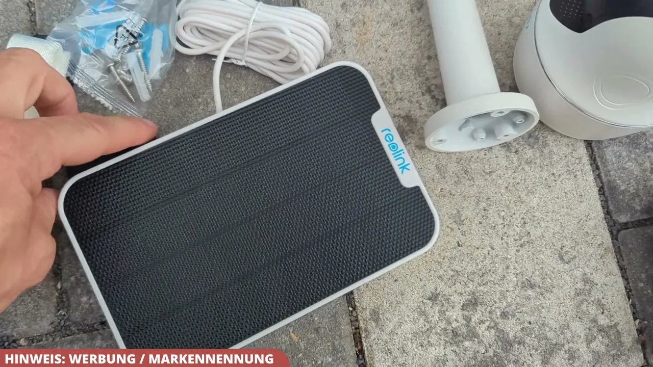 Ich finde es genial, dass das Solarpanel die Kamera komplett autark mit Strom versorgt und kein Kabel nötig ist.