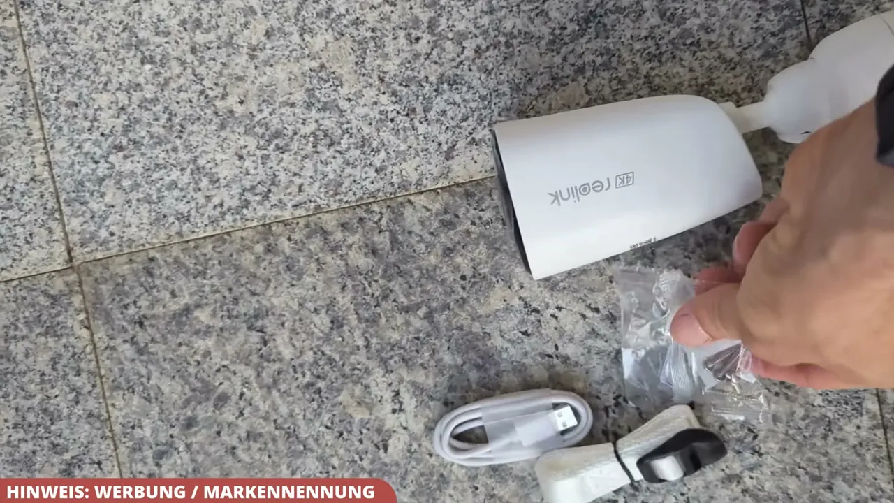 Mir gefällt, dass im Lieferumfang direkt praktisches Befestigungsmaterial für Wände oder Fallrohre enthalten ist.